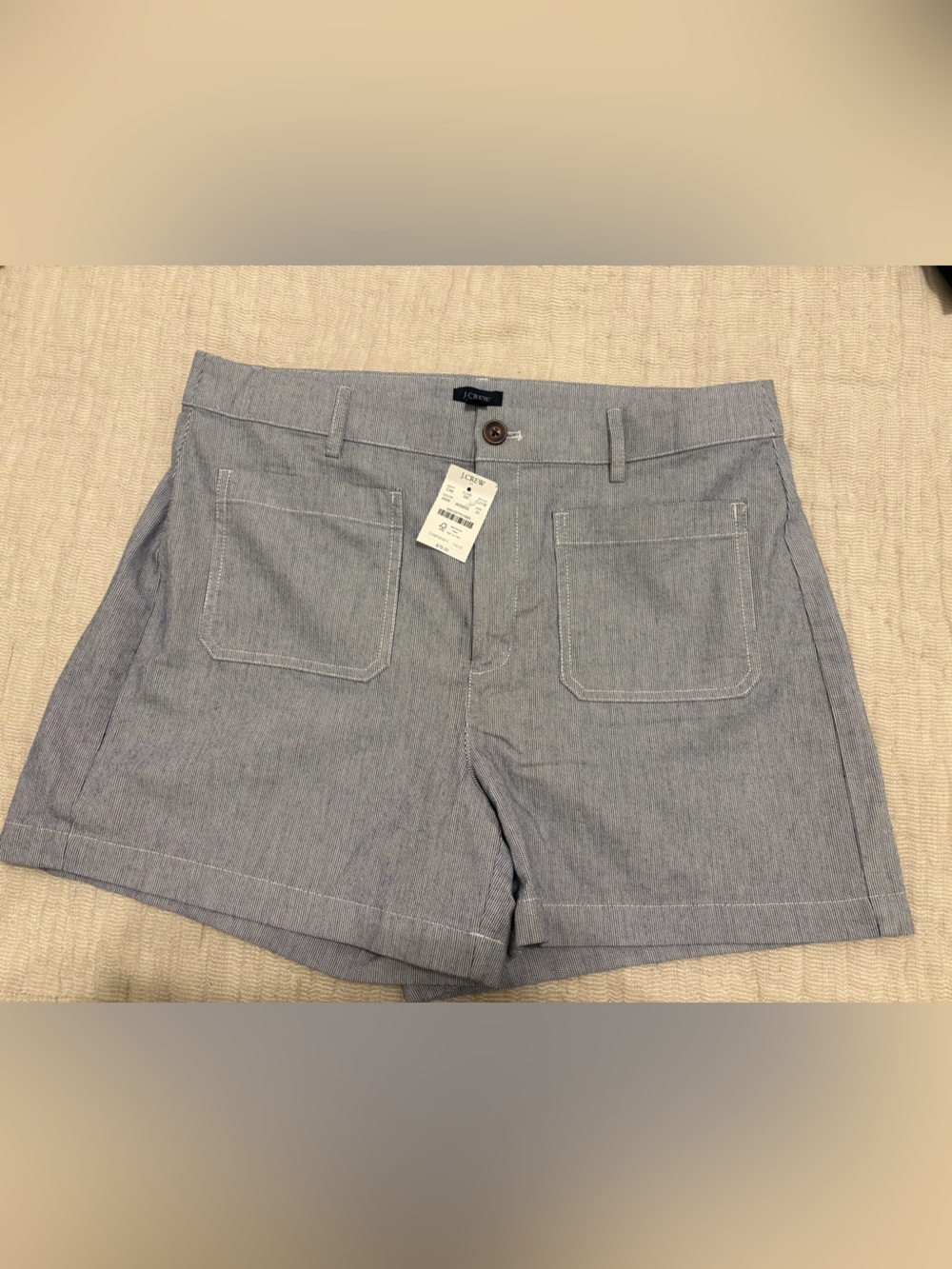 NWT Lizzie patch-pocket short size 31